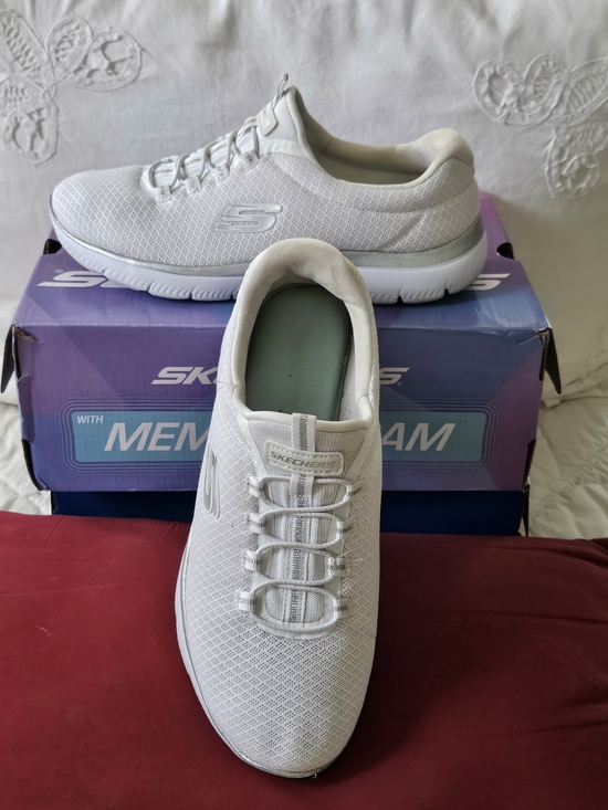 Skechers Shoes - Skechers Women's White Memory Foam Sneakers w/ Silver accents - Size 7
